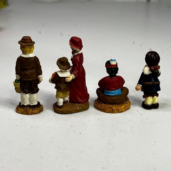 Thanksgiving Holiday Village 4 Piece Resin Figurine Set - Picture 6 of 8